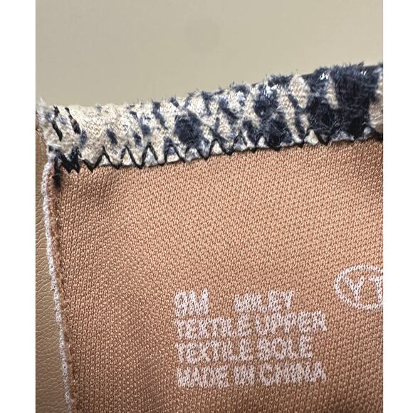 Size 9 Snakeskin Bootie Ankle Boot Block Heel Black Tan Fall Winter Aerosoles - Picture 6 of 10